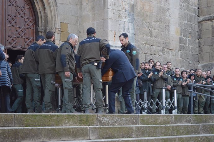 Enterrament dels agents rurals assassinats per un caador a Aspa (Lleida)