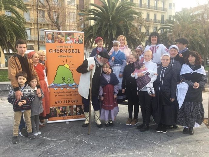 Niños de Ucrania con la asociación Chernobil