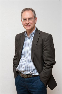 El profesor Javier Novo