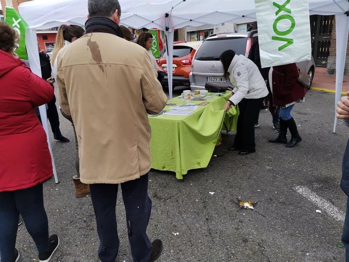 Mesa informativa de Vox San Sebastián de los Reyes