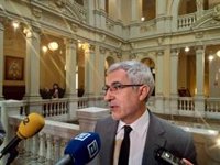 Llamazares renuncia al acta de diputado y a presentarse a las primarias de IU de Asturias
