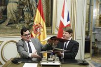 España cree que "se podría otorgar más tiempo si hubiera un cambio fundamental en las líneas rojas británicas"