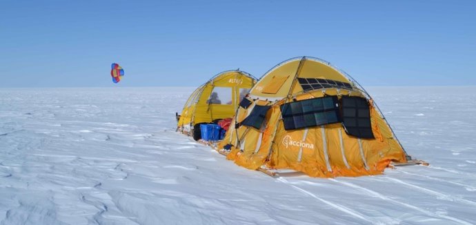 Imagen del Trineo de Viento en la expedición a 'Cumbre de Hielo 2016'.
