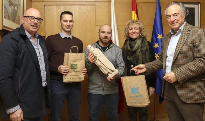 Despacho De La Vicepresidenta.  La Vicepresidenta Y Consejera De Universidades E