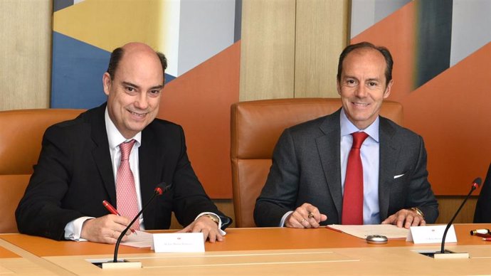 Mapfre y Banco Santander firma acuerdo bancaseguros