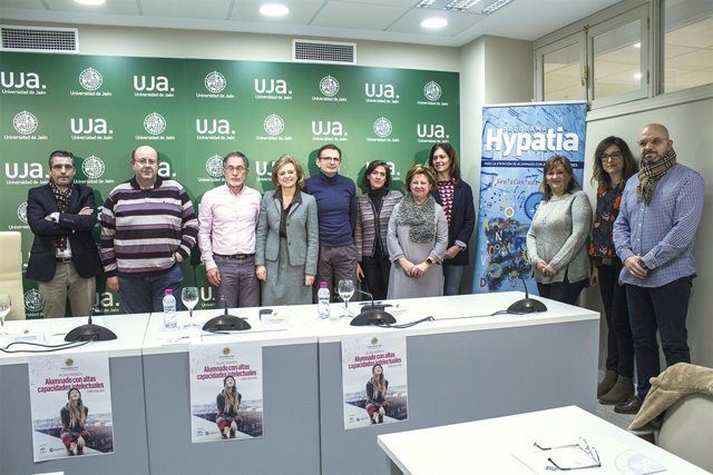 Presentación de los talleres para alumnado de altas capacidades