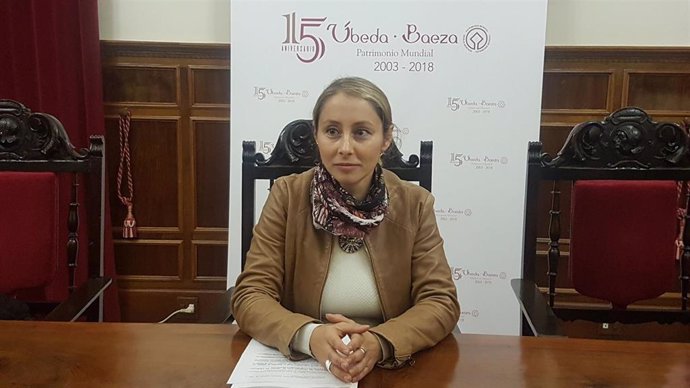 Elena Rodríguez presenta la presencia de Úbeda en Fitur 2019.