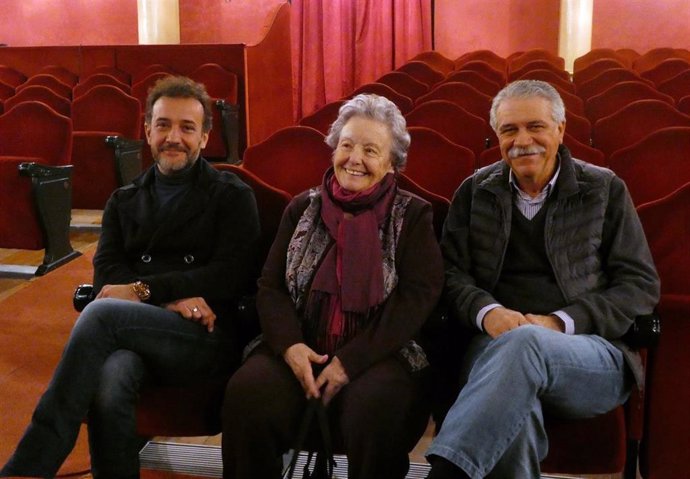 [Sevilla] Nota De Prensa Y Fotografía. Teatro Lope De Vega. 'El Mago'