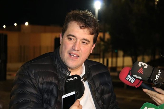 David Bonvehí (PDeCAT) ante la cárcel de Lledoners