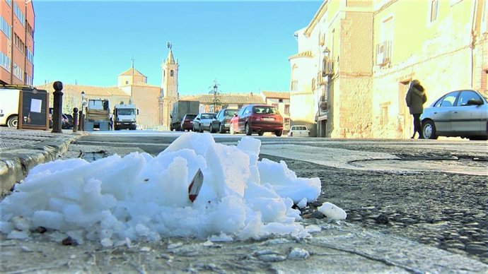 La ola de frio polar deja temperaturas de hasta -11 grados en Molina de Aragón, 