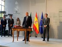 Imbroda "se dejará el alma" para mejorar la educación y "crear oportunidades" a los niños y jóvenes