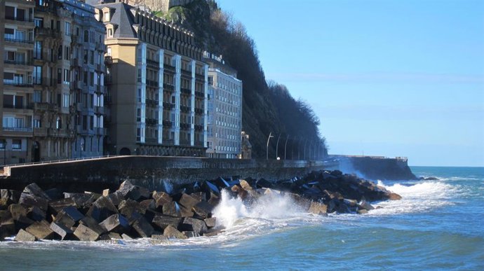 Olas en San Sebastián