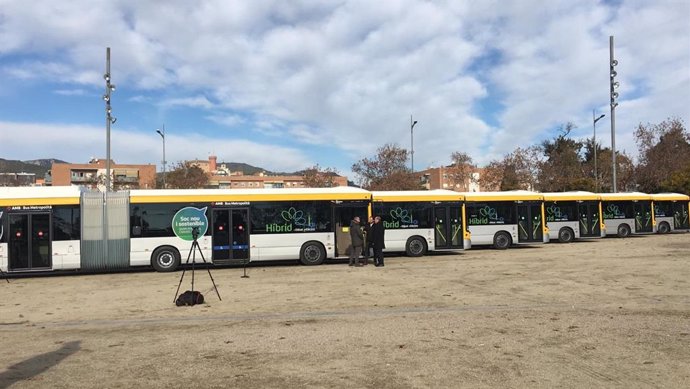 El AMB inaugura en Castelldefels (Barcelona) la línea Exprés E97 y mejoras en la