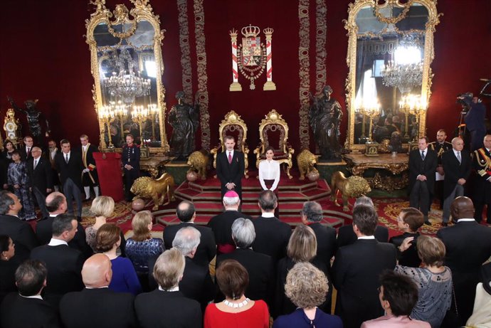 Los Reyes reciben al Cuerpo Diplomático acreditado en España en el Palacio Real 