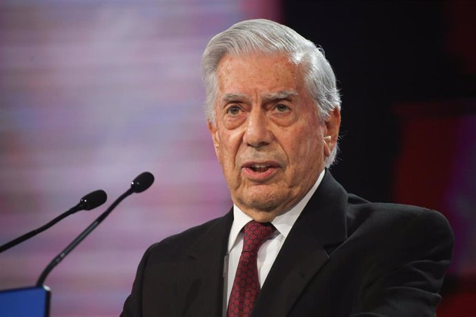 Vargas Llosa en la Convención Nacional del PP 'España en libertad'