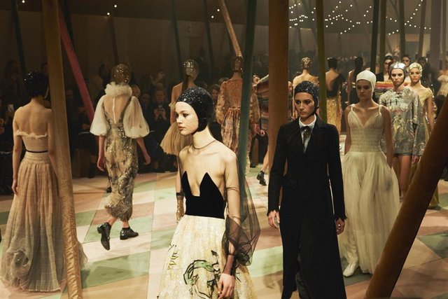 Christian Dior desfile París