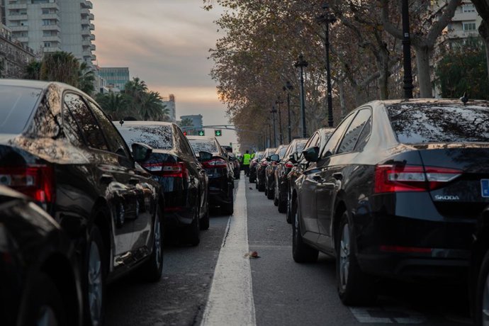 Parón de los conductores de Cabify en la Diagonal de Barcelona