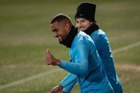 Boateng obtiene el permiso para en Sevilla y Valverde descarta a Denis Suárez