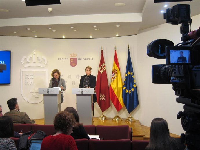 La portavoz del Gobierno regional, Noelia Arroyo, en la rueda de prensa