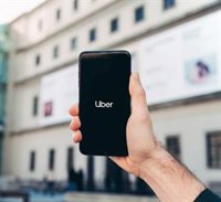 Uber confirma que marxar de Barcelona si s'aproven les restriccions als VTCs