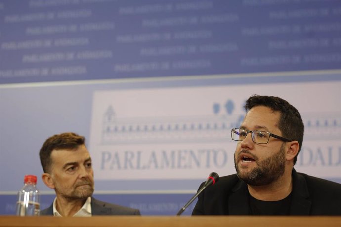 Antonio Maíllo y José Ignacio García, de Adelante Andalucía, en rueda de prensa