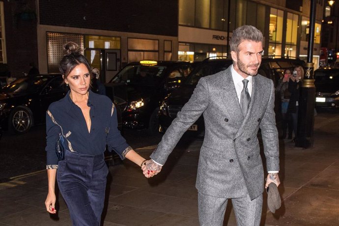 David Beckham junto a su esposa Victoria