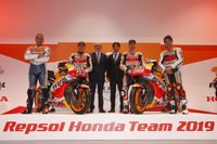 El binomio Márquez-Lorenzo arranca arropado por Crivillé y Doohan en el 25 aniversario del Repsol Honda