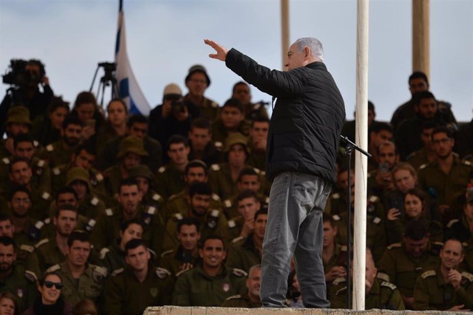 Netanyahu attends IDF exercise in Negev Desert