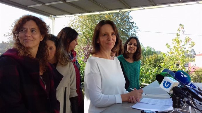 La diputada de Unidos Podemos Carolina Bescansa anuncia que renuncia a su escaño