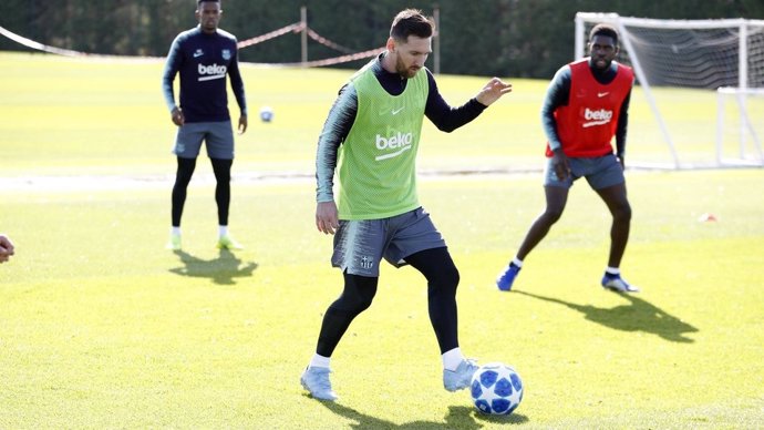  Leo Messi en un entrenament.