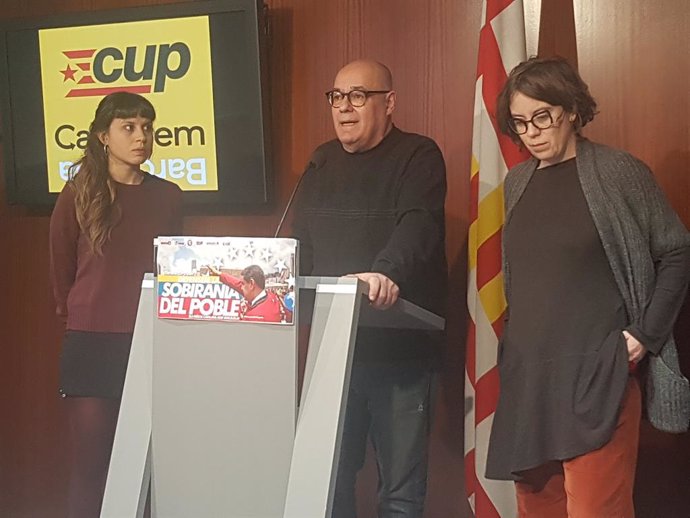 Els regidors de la CUP a Barcelona, Maria Rovira, Pere Casas i Eullia Reguan