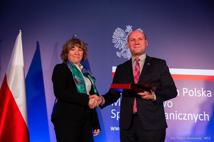 González Caizán recibe el premio