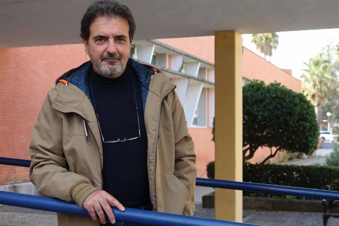 El profesor de la UPO José Naranjo Orellana