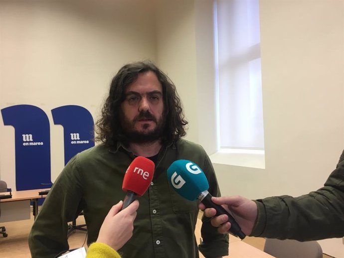 El viceportavoz de En Marea en el Parlamento de Galicia, Antón Sánchez