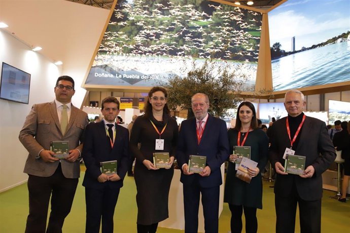 La Diputación de Sevilla presenta en Fitur una guía de Doñana