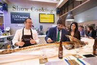 López Miras ensalza las potencialidades del Mar Menor, "patrimonio natural al que dedicamos todos nuestros esfuerzos"