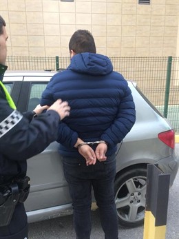 Imagen del arrestado en el edificio Centris