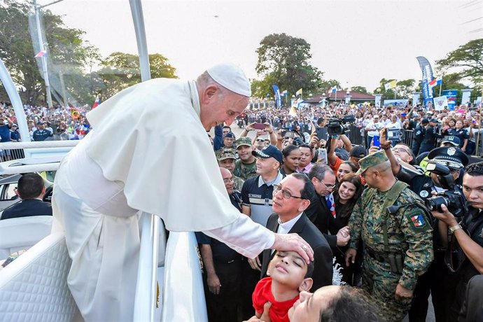 Pope arrives in Panama for World Youth Day