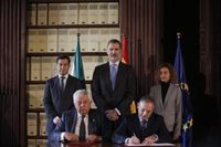 Felipe VI preside la cesión de documentos mercantiles desde el siglo XVI al Archivo de Indias de Sevilla