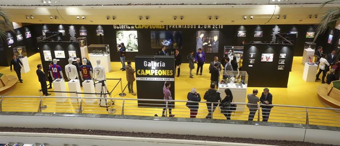 Exposición 'Galería de Campeones' de la APDM en Corte Inglés de Sanchinarro