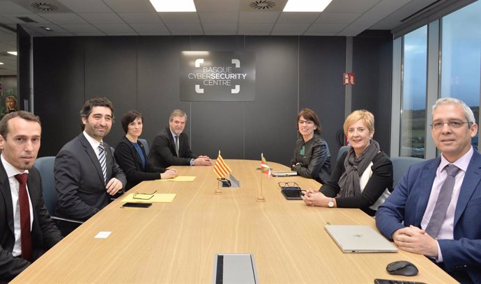 Euskadi i Catalunya reclamen al Govern central "major capacitat d'actuació" 