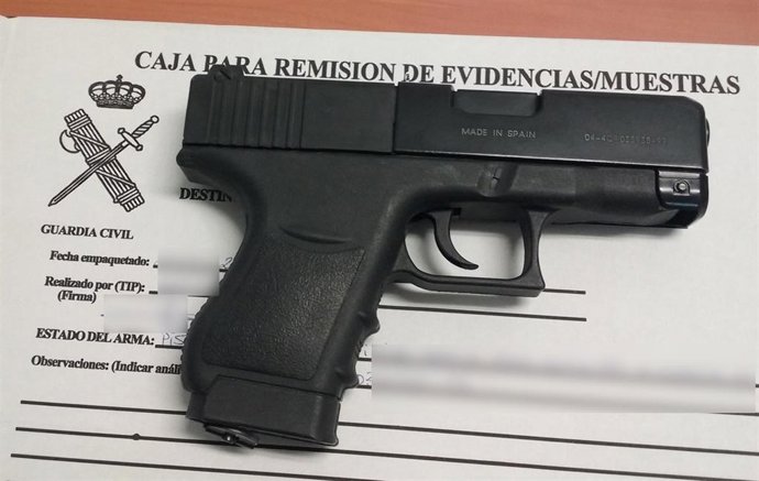 Pistola usada en tres atracos en Atarfe