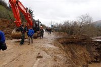 Revilla destaca la gravedad del argayo de Ruente, que aísla el Valle de Cabuérniga