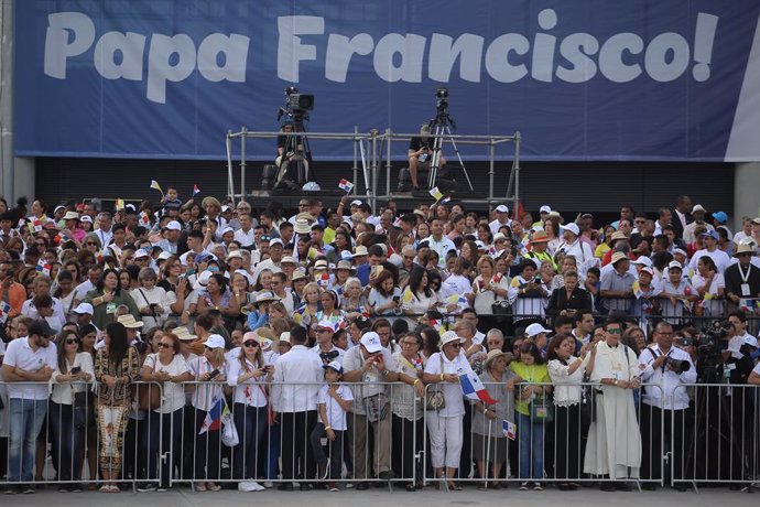 Pope Francis arrives for the 34th World Youth Day in Panama