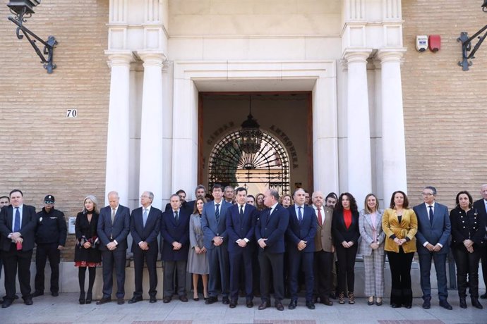 Minuto de silencio del Ejecutivo andaluz en memoria de Julen antes del Consejo d