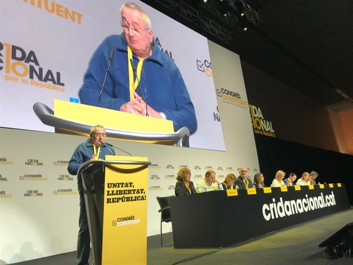 J.R.Colomines en el congreso de la Crida