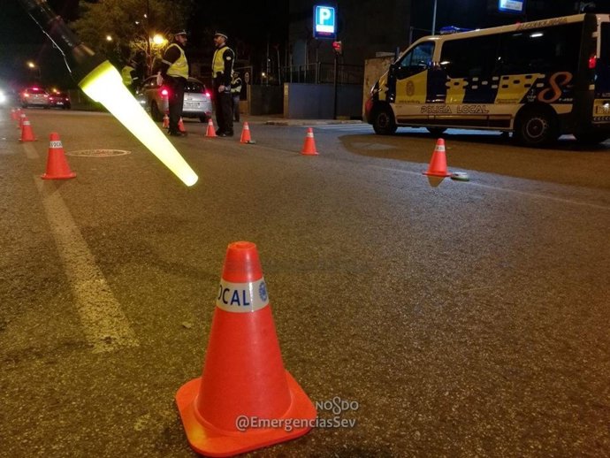 La Policía Local en Sevilla de madrugada