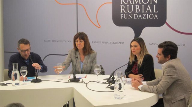 Mesa redonda en la Fundación Ramón Rubial