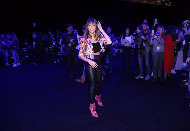 Aitana en el desfile de Ana Locking