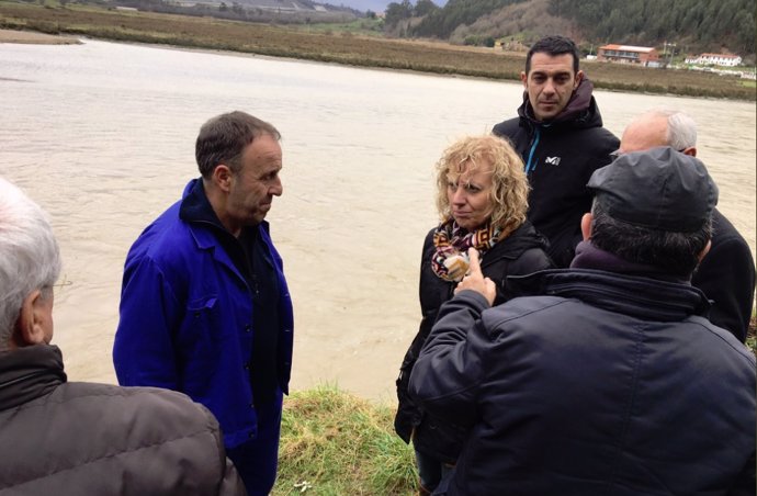 Eva Díaz Tezanos en zonas afectadas por las inundaciones